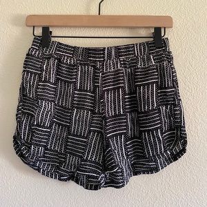 Manaola Shorts